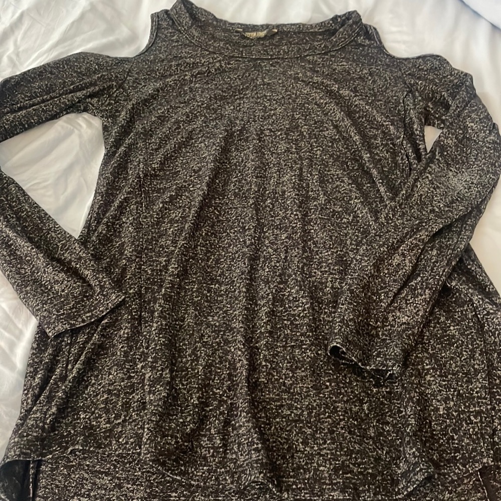 Cold shoulder light sweater